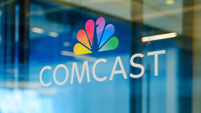 شعار Comcast كما يظهر في حرم مركز Comcast في فيلادلفيا يوم الاثنين 15 أبريل 2024.