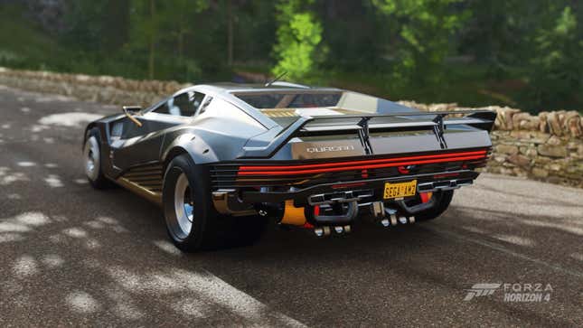 Quadra Turbo-R photographed in Forza Horizon 4