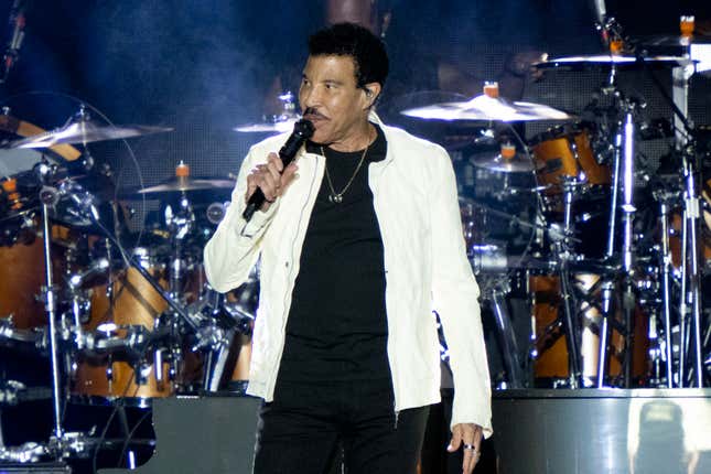 NGLEWOOD, CALIFORNIA - AUGUST 31: Singer Lionel Richie performs onstage during the Fool in Love Festival at Hollywood Park Grounds on August 31, 2024 in Inglewood, California. 