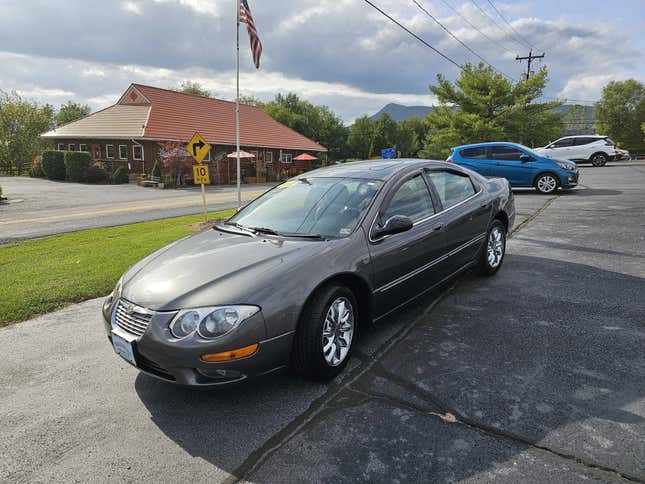 Image for article titled At $8,995, Does This 2004 Chrysler 300M Measure Up?