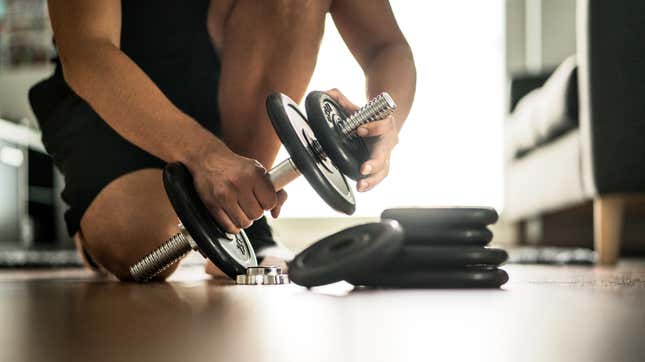 This Week's Weird Lift Is the One Hand Dumbbell Snatch
