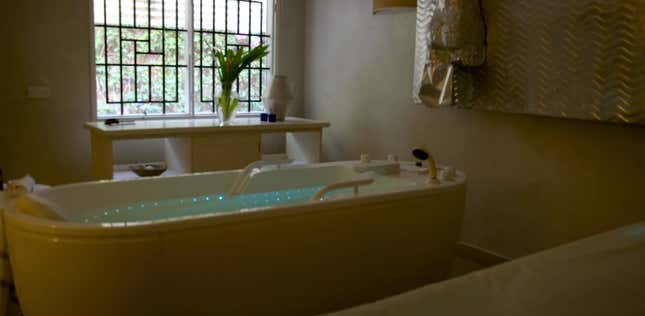 Image for article titled Take a Peek Inside Naomi Campbell&#39;s Crib