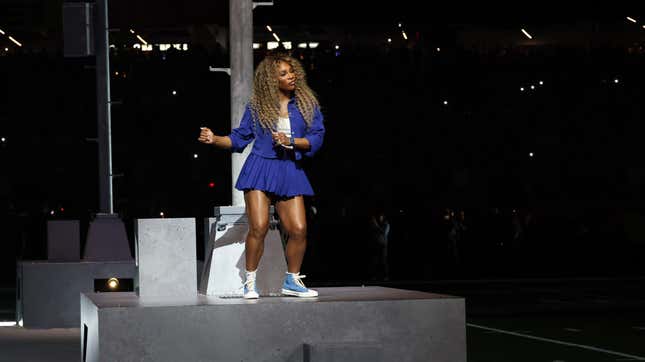 Image for article titled WATCH: Serena Williams Shares Behind The Scenes Footage Of Super Bowl Rehearsals On TikTok