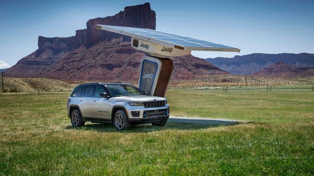 Image for article titled The 2022 Jeep Grand Cherokee 4xe Will Start At Just Under $60,000