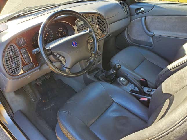 Image for article titled At $8,500, Is This 2001 Saab 9-3 A Hot Deal?