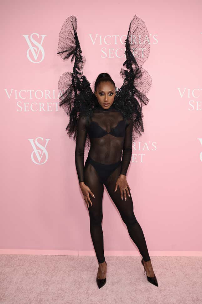 Victoria's Secret Fashion Show 2023 Pink Carpet Celebrity Style