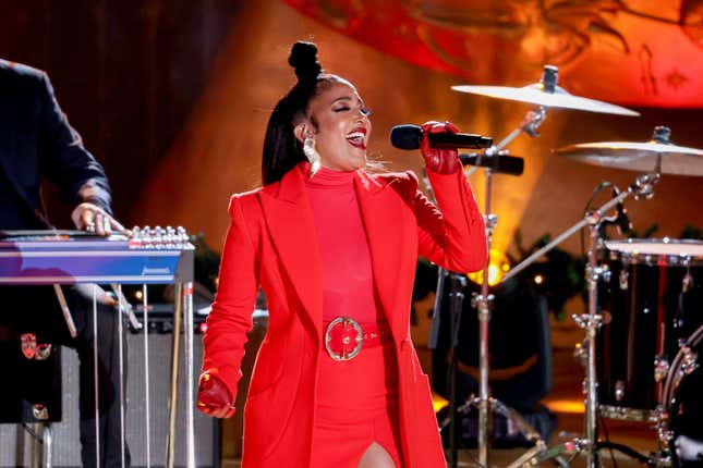 NEW YORK, NEW YORK - DECEMBER 01: Mickey Guyton performs onstage during the Rockefeller Center Christmas Tree Lighting Ceremony on December 01, 2021 in New York City. (Photo by Dimitrios Kambouris/Getty Images)