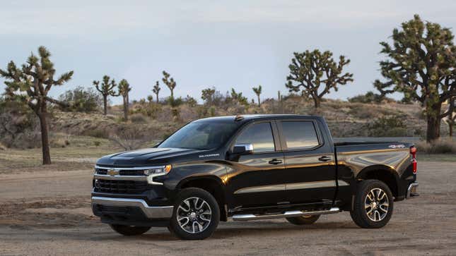 Ein Foto eines Chevrolet Silverado Pickup-Trucks. 