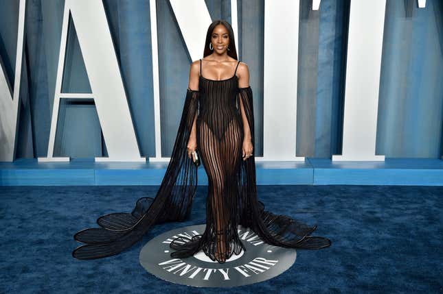 BEVERLY HILLS, KALIFORNIEN – 27. MÄRZ: Kelly Rowland nimmt an der von Radhika Jones veranstalteten Vanity Fair-Oscarparty 2022 im Wallis Annenberg Center for the Performing Arts am 27. März 2022 in Beverly Hills, Kalifornien, teil. (Foto von Lionel Hahn/Getty Images)