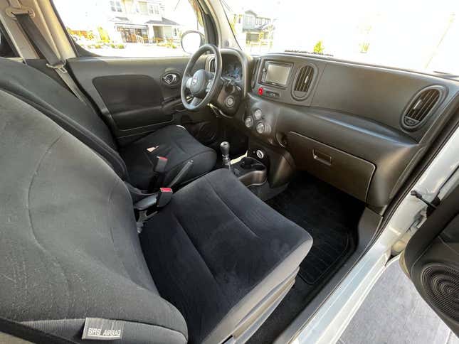 Image for article titled At $5,500, Is This 2009 Nissan Cube A Flamin’-Good Deal?