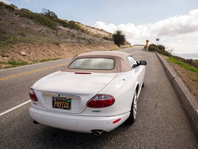 Image for article titled At $15,000, Is This 2005 Jaguar XK8 a Superb Deal?