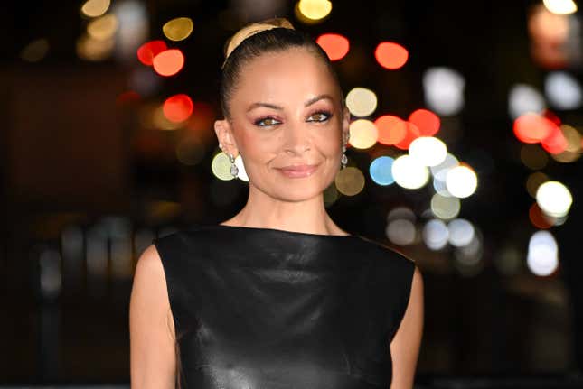 NEW YORK, NEW YORK - 28 OCTOBRE : Nicole Richie assiste aux CFDA Awards 2024 au Musée américain d’histoire naturelle le 28 octobre 2024 à New York. 