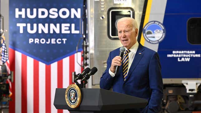 Image for article titled White House Announces Biggest-Ever Federal Transit Grant For Hudson Tunnel Project