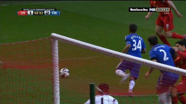 Luis Suárez Is Biting People Again