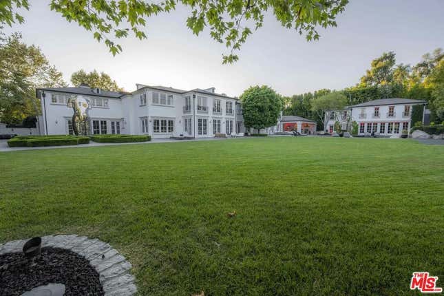 Image for article titled Look Inside Diddy&#39;s $61.5 Million &#39;Raided&#39; Mansion That&#39;s Now Up for Sale