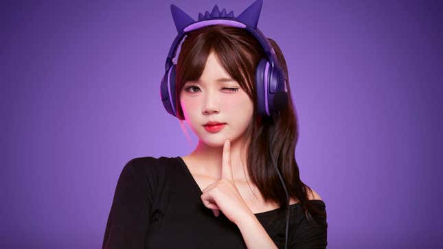 A model wearing the Gengar headset and winking at the camera.