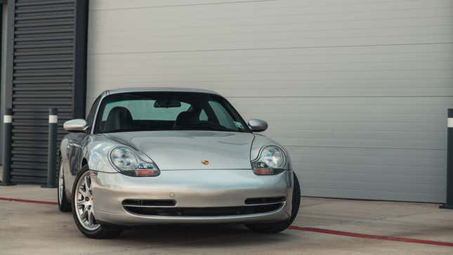 Image for article titled The Porsche 996 is a Good Looking Car and it Has Done Nothing to Deserve Your Hate