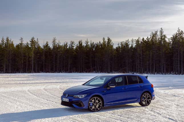 Image for article titled Here Are The Rest Of The Photos Of The 2022 Volkswagen Golf R In A Slideshow