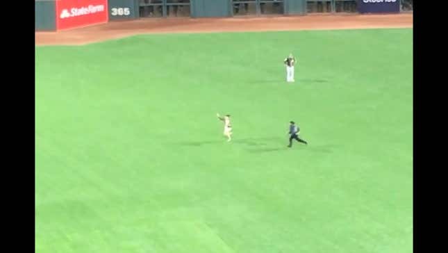 Idiot On The Field In San Francisco Makes It Damn Near A Minute Before Getting Ass Sacked
