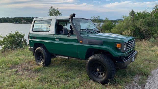 Image for article titled I Need an Off-Road Ride to Tow Behind My RV That Isn't a Jeep! What Car Should I Buy?