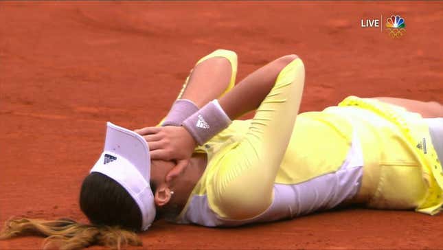Garbiñe Muguruza Beats Serena Williams, Wins French Open Title