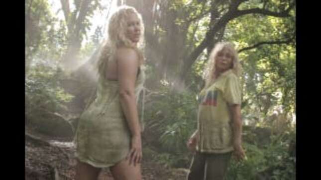 Amy Schumer Responds to 'Formation' Parody Backlash With An Almost-Nude Selfie