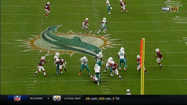 Ryan Tannehill Leaves Game With Knee Injury, May Have Torn ACL