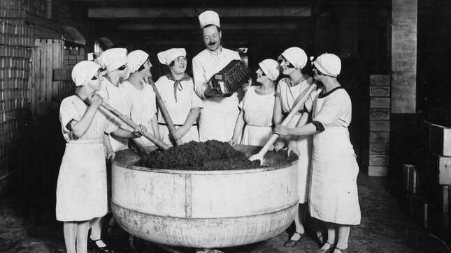 Image for article titled What Garbage Will We Imbibe Tonight?