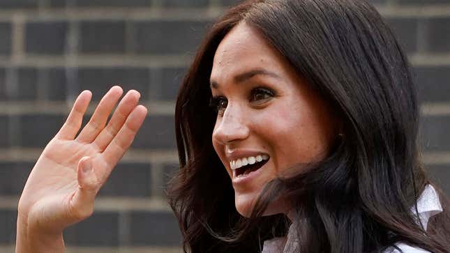 Image for article titled Making &#39;Megxit&#39; Official, Meghan Markle Has Reportedly &#39;Abandoned Plans&#39; to Apply for UK Citizenship