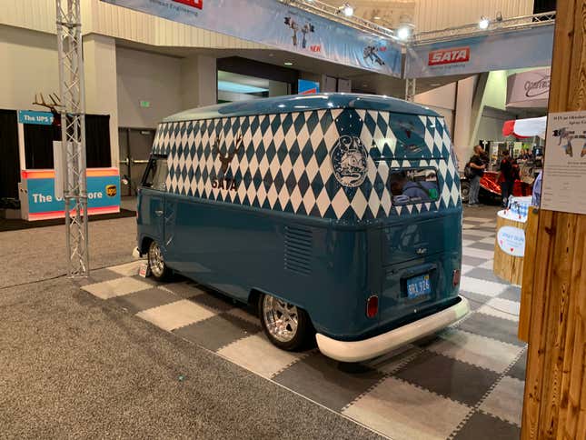Image for article titled Here Is Everything Awesome I Could Find At SEMA This Year
