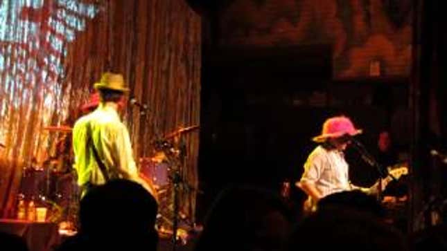 Eli Manning Awkwardly Grooves On Stage With Better Than Ezra