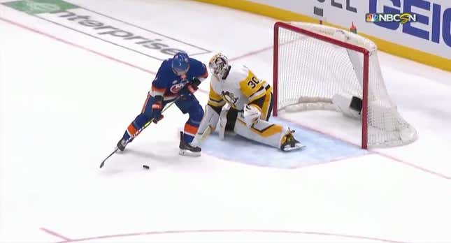 Image for article titled Annoying Refs Bust Up A Party On Long Island, But Jordan Eberle Restarts It