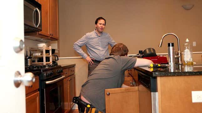 Image for article titled Hero Of The Common Man Talks To Plumber For Entire Time He’s In House