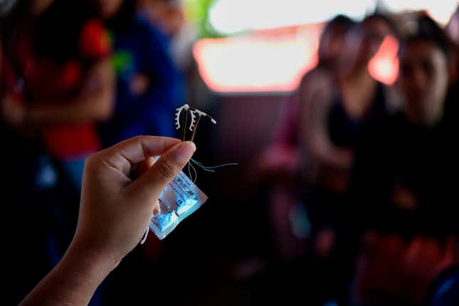 Image for article titled Birth Control Is Nearly Impossible to Find in Venezuela