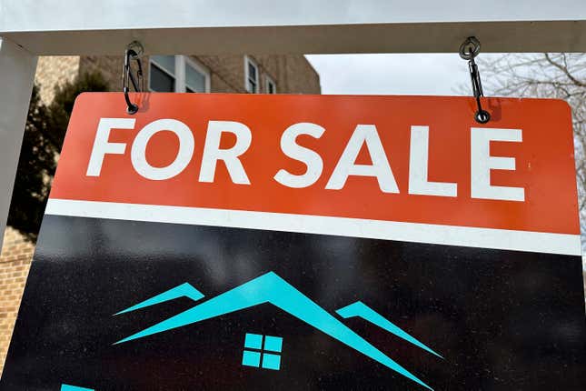 A sale sign stands outside a condominium on the market Wednesday, Feb. 21, 2024, in Denver. On Thursday, March 7, 2024, Freddie Mac reports on this week&#39;s average U.S. mortgage rates. (AP Photo/David Zalubowski)