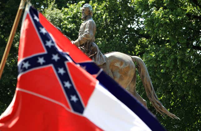 Image for article titled Tennessee Black Man Gets a New Trial for Confederate Relics in Jury Room