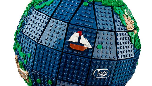 3D Printed Giant Lego Space 886 – Disco Steve World