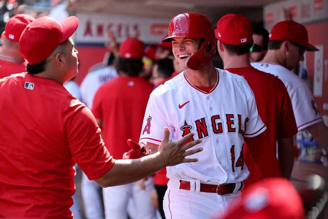 Los Angeles Angels - OFFICIAL: the Angels have acquired C Logan O