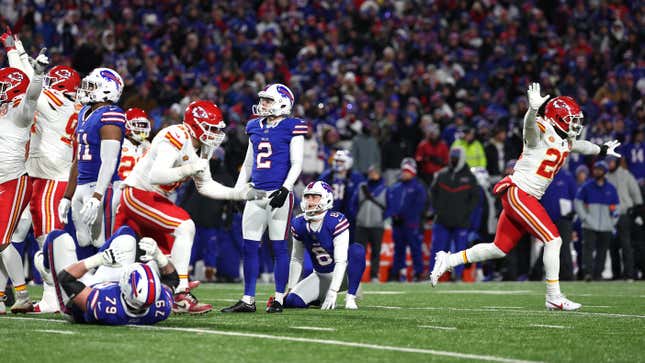 Image for article titled Haters won't be happy with Pat Mahomes-LamarJackson AFC Championship game; Andy Reid is greater than Belichick?; Don't punch Ravens' Super Bowl ticket yet