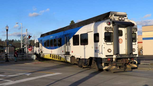 Image for article titled The Dollywood Express Carries More Train Riders Than 10 Different U.S. Cities