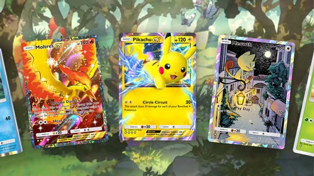 Pikachu Ex et d’autres cartes apparaissent devant un art forestier. 