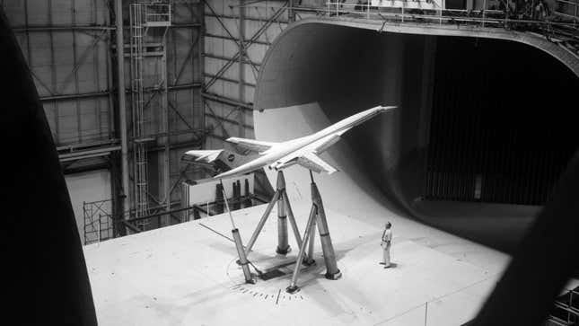 Model of the supersonic transport (SST) variable sweep version (with wings in the low speed position) mounted prior to tests in the Full Scale Wind Tunnel.