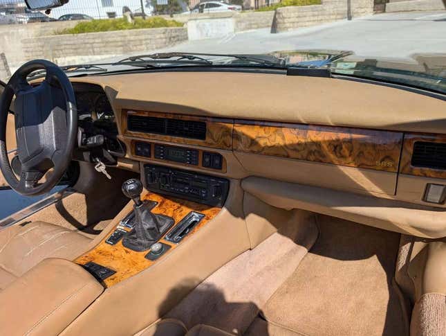 Image for article titled At $16,900, Is This 1994 Jaguar XJS The Cat’s Pajamas?