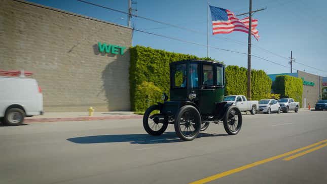 Image for article titled A 1909 Baker Electric Shows Donut Media That a 100-Year-Old EV Still Holds Up