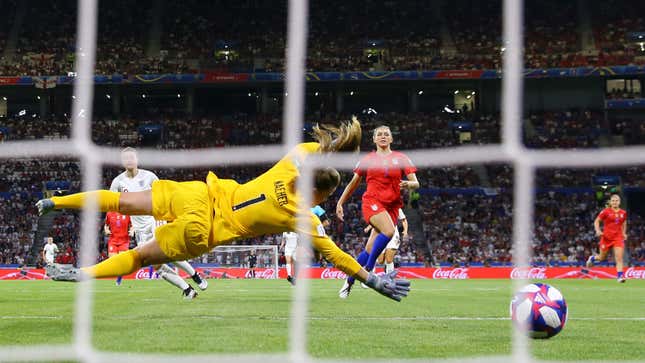 Image for article titled Please Enjoy These Photos of the US Women's Soccer Team Sipping Tea, Butchering England