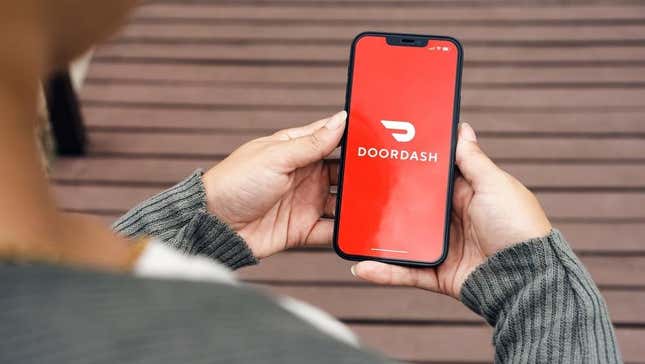 Image for article titled DoorDash Issues a Warning to Non-Tipping Customers