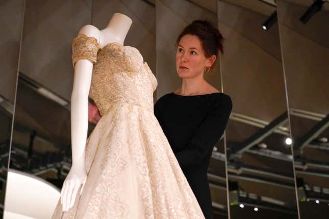Gown by Coco Chanel - Museo del Traje | Ministerio de Cultura