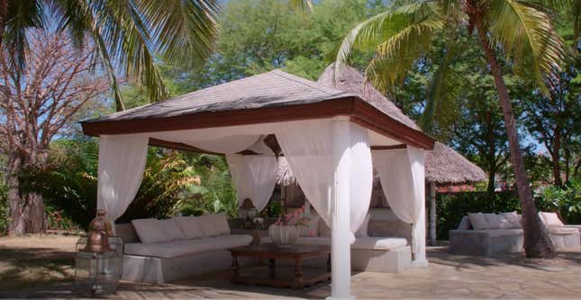 Image for article titled Take a Peek Inside Naomi Campbell&#39;s Crib