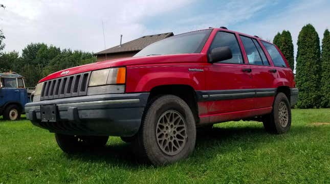 Image for article titled YouTubers Destroy Hyper-Rare 'Holy Grail' Jeep Grand Cherokee For Clicks