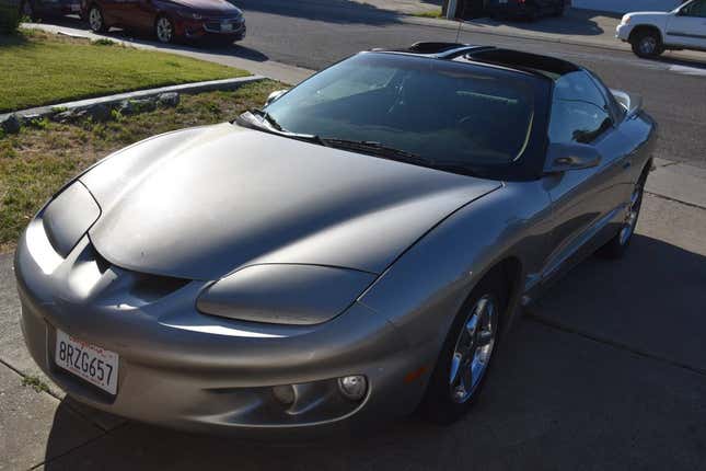 Image for article titled At $3,995, Could This 2000 Pontiac Firebird Fit You To A Tee Top?